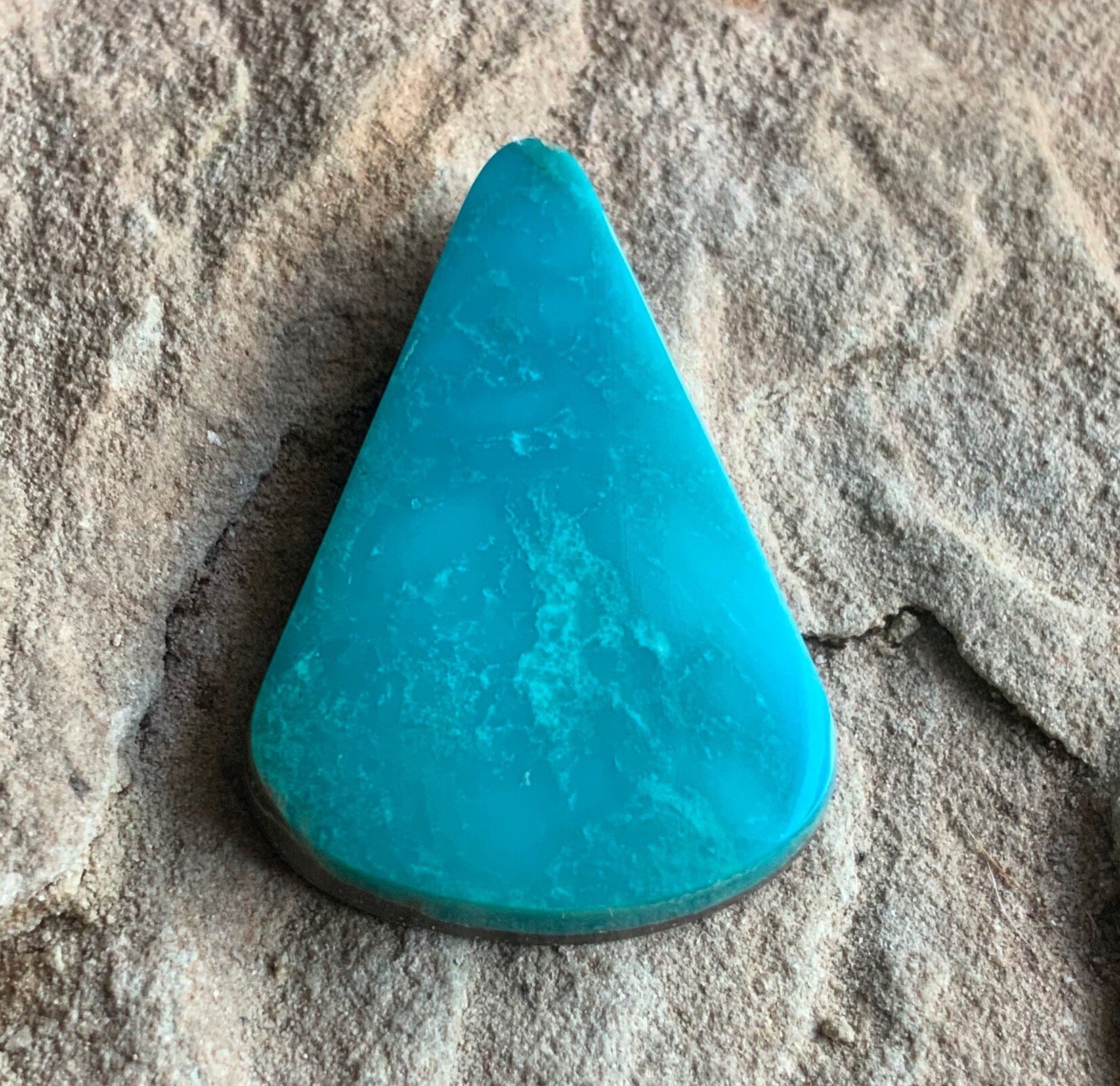 Royston Turquoise Triangle Beautifully Colored Cabochon #R140