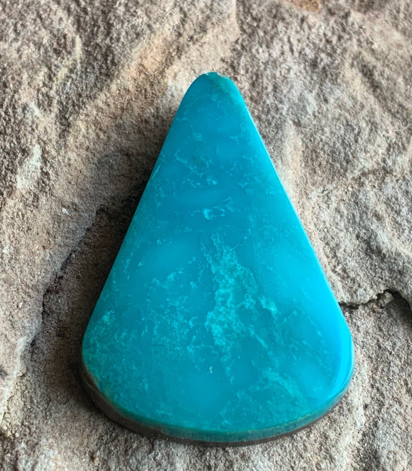 Royston Turquoise Triangle Beautifully Colored Cabochon #R140