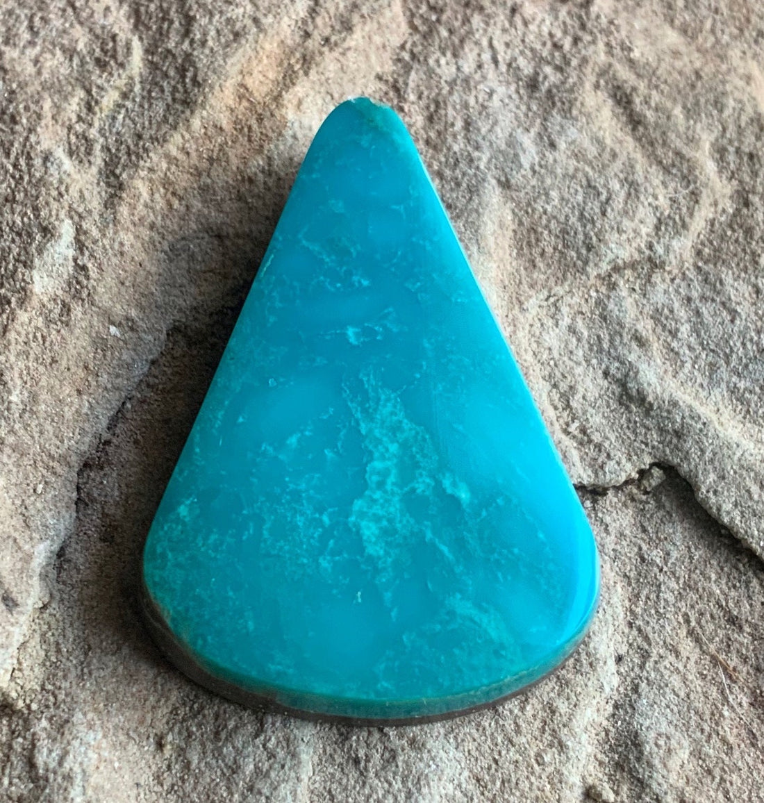 Royston Turquoise Triangle Beautifully Colored Cabochon #R140