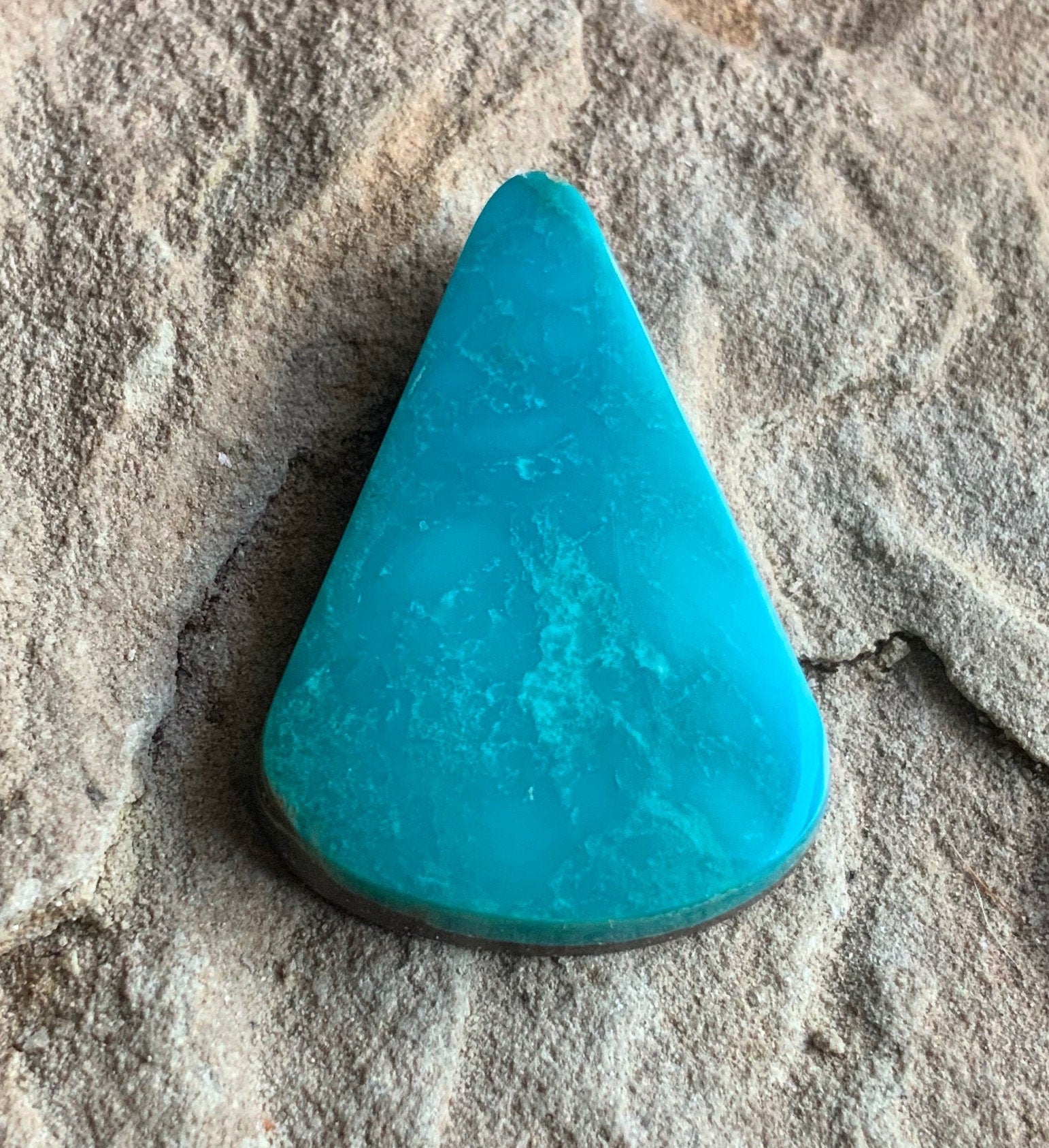 Royston Turquoise Triangle Beautifully Colored Cabochon #R140