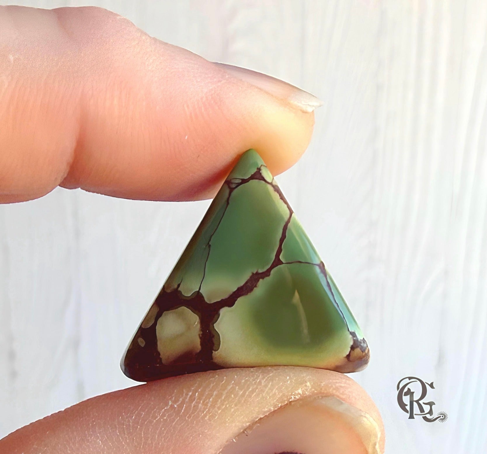 Treasure Mountain Triangle Cabochon-Hubei Province Gemstone