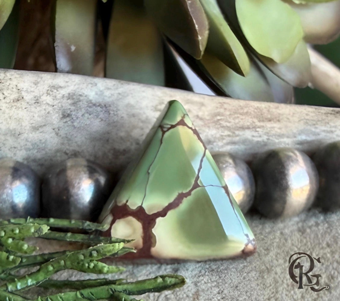 Treasure Mountain Triangle Cabochon-Hubei Province Gemstone
