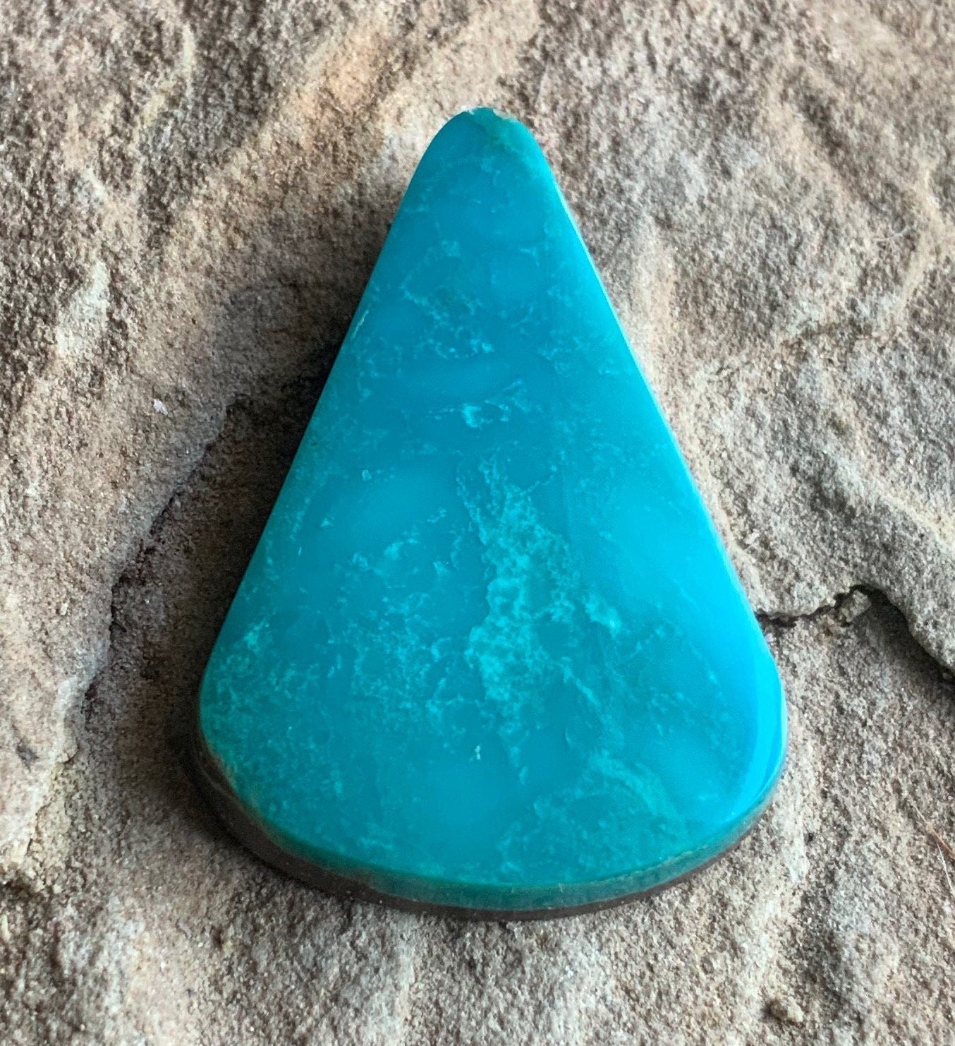 Royston Turquoise Triangle Beautifully Colored Cabochon #R140