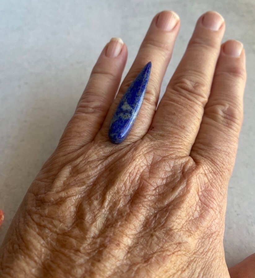 Beautiful Lapis Lazuli Talon Cabochon
